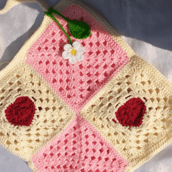 Crochet Daisy Flower Bookmark - ShrukaCrochet Daisy Flower BookmarkShruka